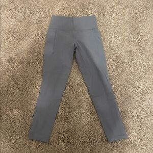 Athleta Salutation Stash Pocket II 7/8 Tight